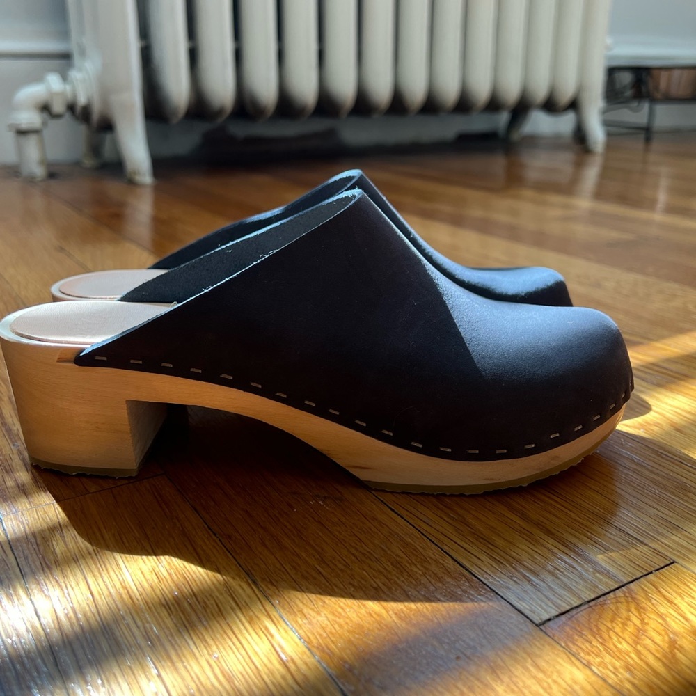 Bryr Gabe Clog Ink NWT